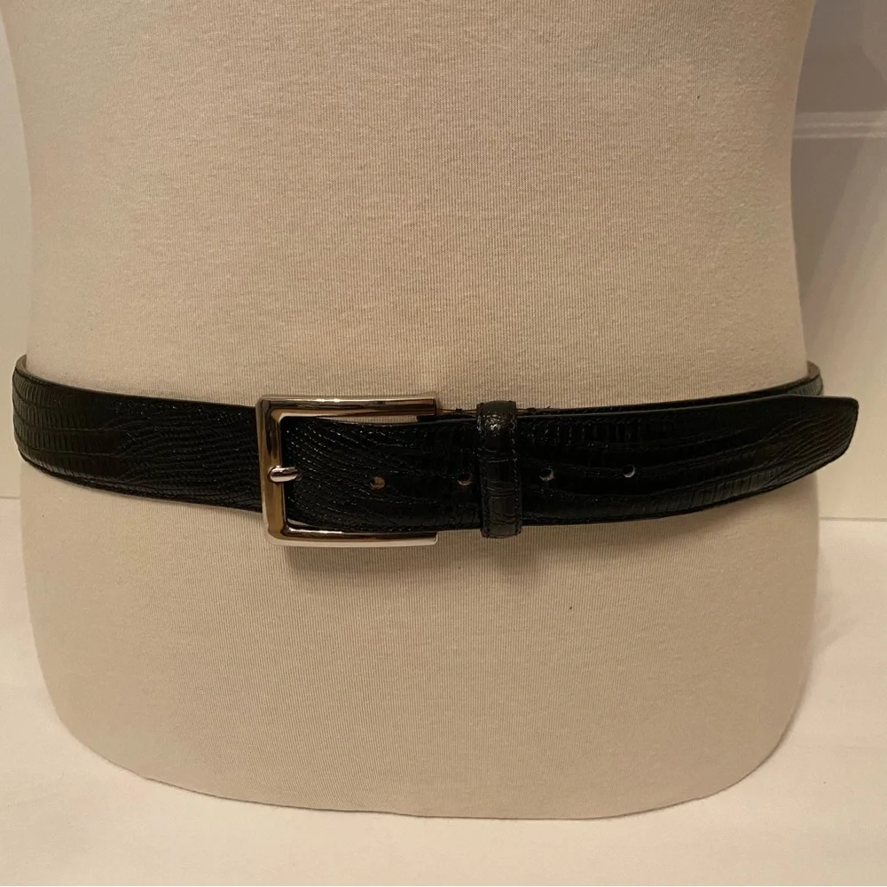 SAKS FIFTH AVENUE BELT HANDMADE ITALY BLACK LEATHER TEXTURED SILVER BUCKLE 38